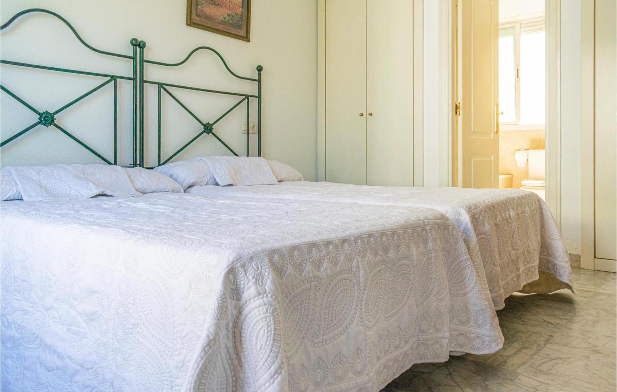 Lovely Apartment In Marbella With Kitchenette 외부 사진